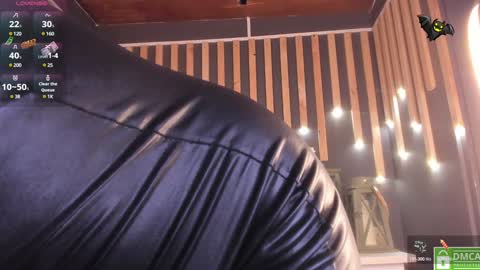 Snapshot of sharoon_gold chatting on 01.14.25 Your mistress Sharon online show from 01.14.25