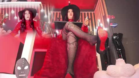 Snapshot of sharoon_gold chatting on 02.22.25 Your mistress Sharon online show from 02.22.25