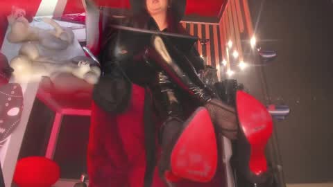 Snapshot of sharoon_gold chatting on 03.04.25 Your mistress Sharon online show from 03.04.25