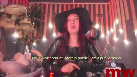 Snapshot of sharoon_gold chatting on 03.11.25 Your mistress Sharon online show from 03.11.25