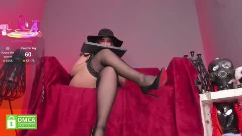 Snapshot of sharoon_gold chatting on 10.11.25 Your mistress Sharon online show from 10.11.25