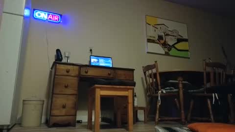 Snapshot of shave_deeez chatting on 10.05.25 shave deeez online show from 10.05.25