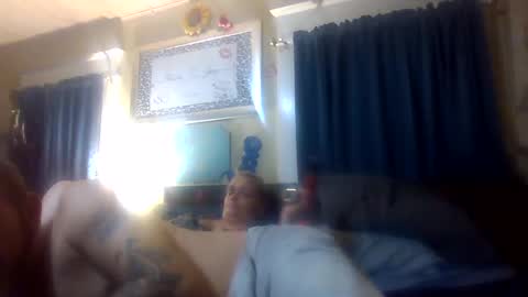 Snapshot of shawnandjenn chatting on 12.02.24 ShawnandJenn online show from 12.02.24