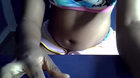 Snapshot of shawnie_baby chatting on 09.20.25 shawnie_baby online show from 09.20.25