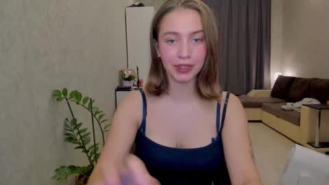 shawty__mariaa online show from 10.15.25