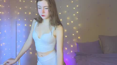 Snapshot of shawty_girl_ chatting on 12.12.24 Sonya online show from 12.12.24