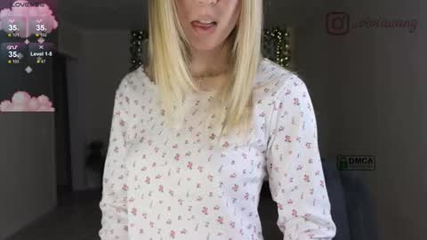 Snapshot of shawty_vi chatting on 11.11.25 shawty_vi online show from 11.11.25