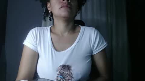 Snapshot of shayna_cute chatting on 01.04.25 Shayna online show from 01.04.25
