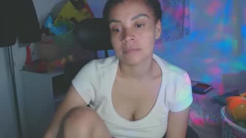 Snapshot of shayna_cute chatting on 10.16.25 Shayna online show from 10.16.25