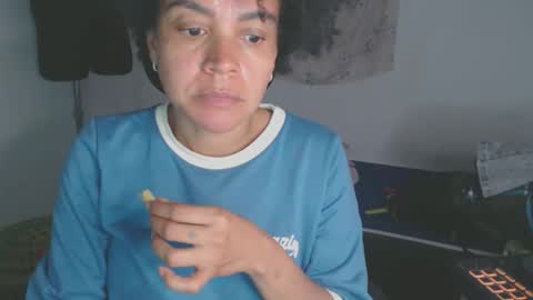 Snapshot of shayna_cute chatting on 11.24.25 Shayna online show from 11.24.25