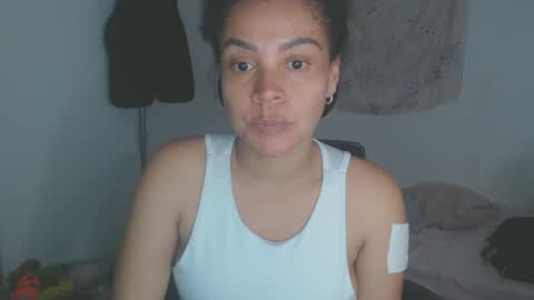 Snapshot of shayna_cute chatting on 11.27.25 Shayna online show from 11.27.25