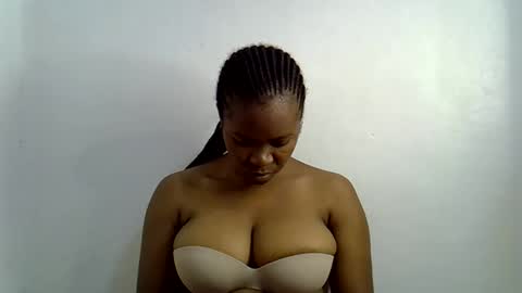 Snapshot of shazzypreety chatting on 02.13.26 shazzypreety online show from 02.13.26