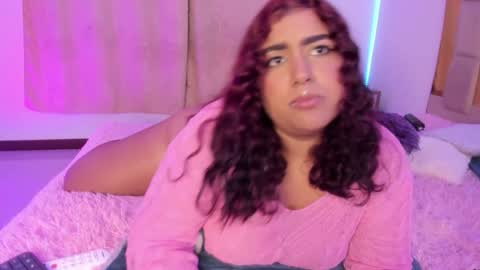 Snapshot of sheeylaroee chatting on 12.13.24 Heidy online show from 12.13.24