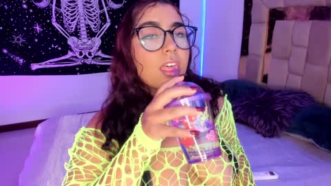 Snapshot of sheeylaroee chatting on 01.16.25 Heidy online show from 01.16.25