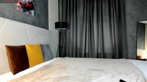 Amely online show from 09.21.25