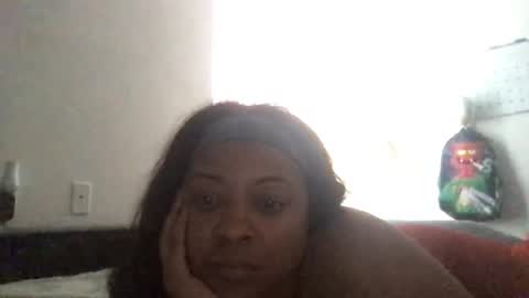 Snapshot of shelbybabyxo chatting on 11.30.25 babygirl online show from 11.30.25