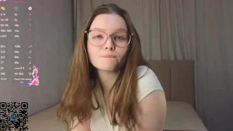 Snapshot of shelleyhayworth chatting on 01.31.25 Kira online show from 01.31.25