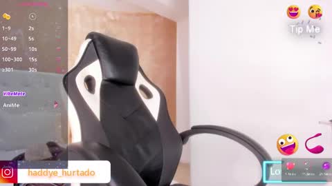 Snapshot of shenielxxx chatting on 12.03.24 shenielxxx online show from 12.03.24