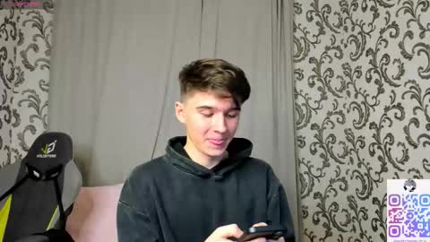 Snapshot of sherlockmax chatting on 09.11.25 Max online show from 09.11.25