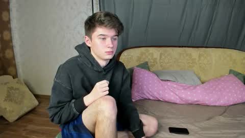 Snapshot of sherlockmax chatting on 10.15.25 Max online show from 10.15.25