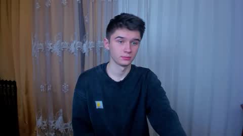 Snapshot of sherlockmax chatting on 12.03.25 Max online show from 12.03.25