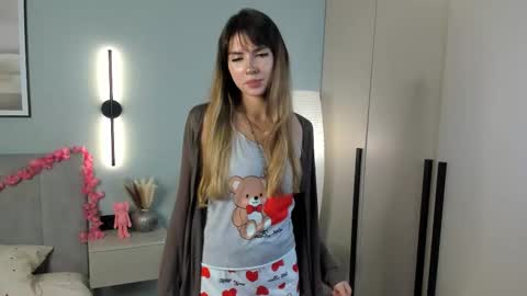 Snapshot of sherlyglauser chatting on 03.25.26 Diana online show from 03.25.26