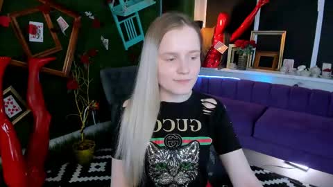 Snapshot of sherributlers chatting on 05.11.26 Sweet Sherri online show from 05.11.26