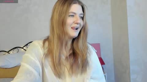 Snapshot of sherritate chatting on 12.18.25 Sherri online show from 12.18.25