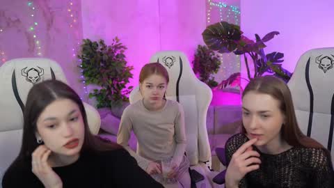 Snapshot of sheryl_elegance chatting on 02.19.25 Sheryl online show from 02.19.25