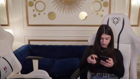 Snapshot of sheryl_elegance chatting on 02.28.25 Sheryl online show from 02.28.25