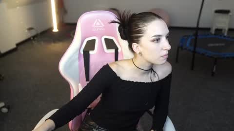 Snapshot of sheryl_elegance chatting on 09.18.25 Sheryl online show from 09.18.25