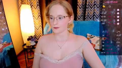 Hello guys my name is Aemilia online show from 11.30.25