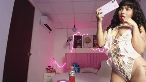 sheyla_vegas online show from 10.28.25