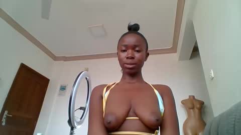 Snapshot of shi_assy chatting on 03.28.26 shi assy online show from 03.28.26