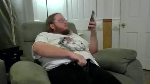 Snapshot of shifty885 chatting on 11.30.25 shifty885 online show from 11.30.25