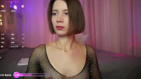 L I A online show from 10.11.25