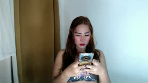 Snapshot of shiningkimmyrotme chatting on 02.16.26 Hot Jessie online show from 02.16.26