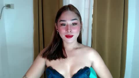 Snapshot of shiningkimmyrotme chatting on 02.21.26 Hot Jessie online show from 02.21.26