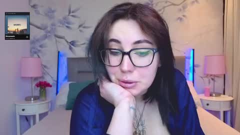 Snapshot of shiraazsh chatting on 04.21.26 shiraazsh online show from 04.21.26