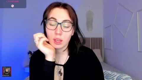 Snapshot of shiraazsh chatting on 04.22.26 shiraazsh online show from 04.22.26