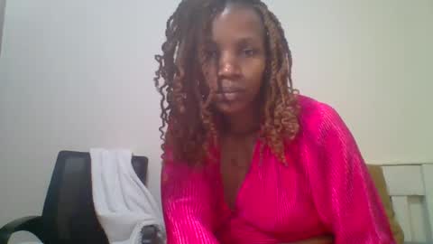 Snapshot of shirleen_ chatting on 08.06.26 Shirleen online show from 08.06.26