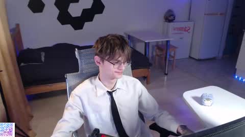 shiromy_ online show from 11.24.25