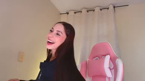  kendal  online show from 10.23.25