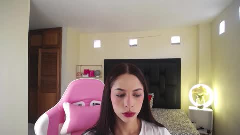  kendal  online show from 11.05.25