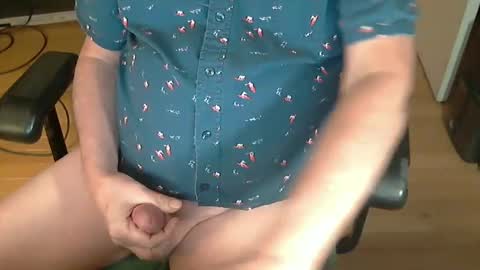 Snapshot of shlup chatting on 02.08.25 shlup online show from 02.08.25