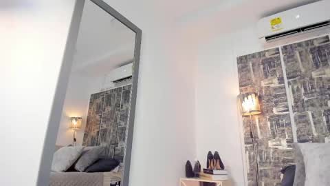 SHOFIA online show from 04.18.26