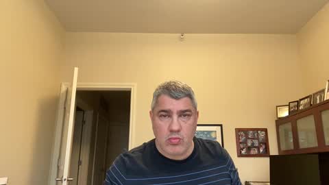 Snapshot of showmet chatting on 03.04.25 Chicago Guy online show from 03.04.25