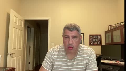 Snapshot of showmet chatting on 09.21.25 Chicago Guy online show from 09.21.25