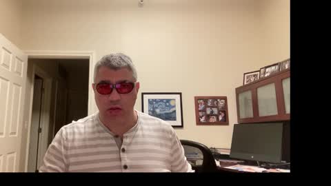 Snapshot of showmet chatting on 12.04.25 Chicago Guy online show from 12.04.25