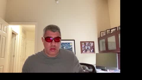 Snapshot of showmet chatting on 01.17.26 Chicago Guy online show from 01.17.26